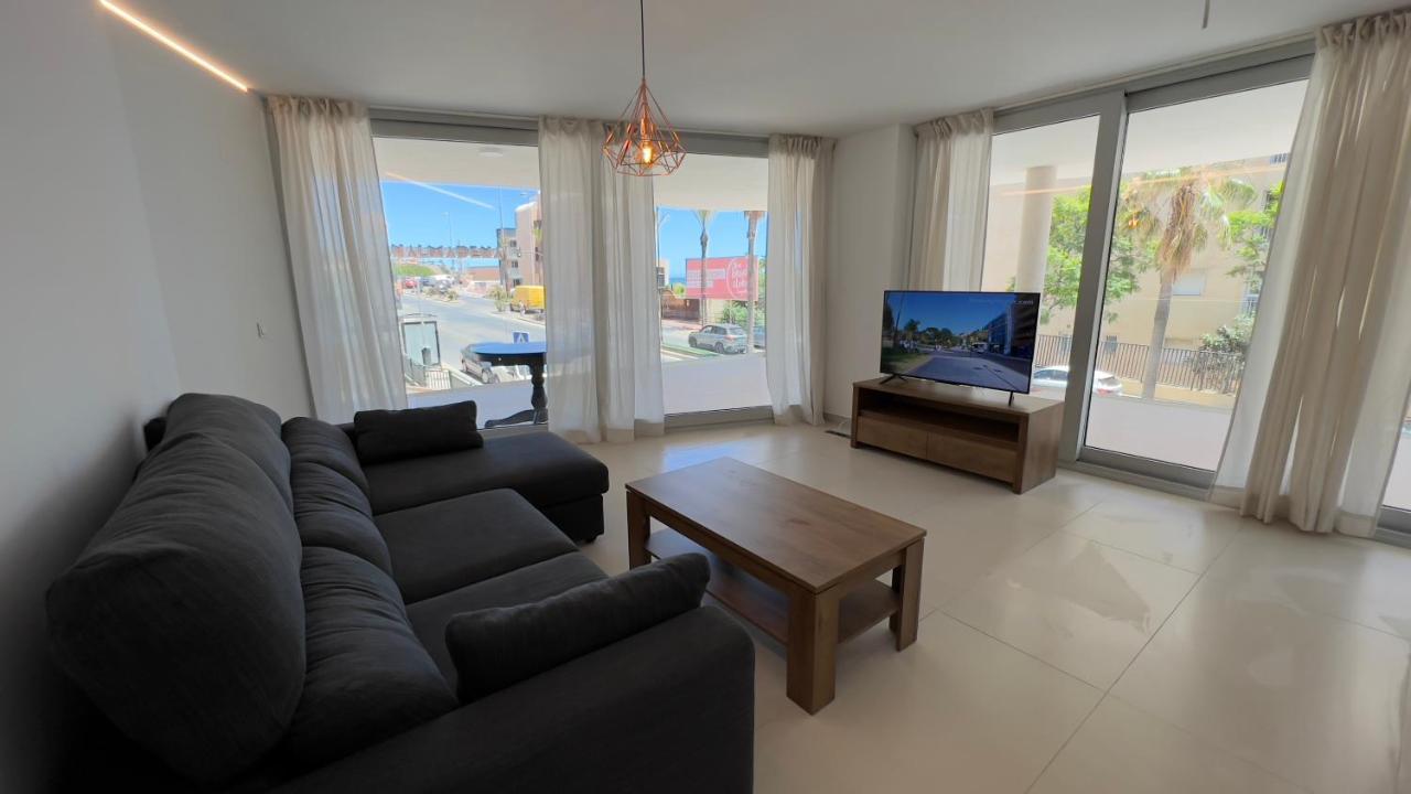 2Bedroom Beach Front Unit Wave Collection 푸엔히롤라 외부 사진